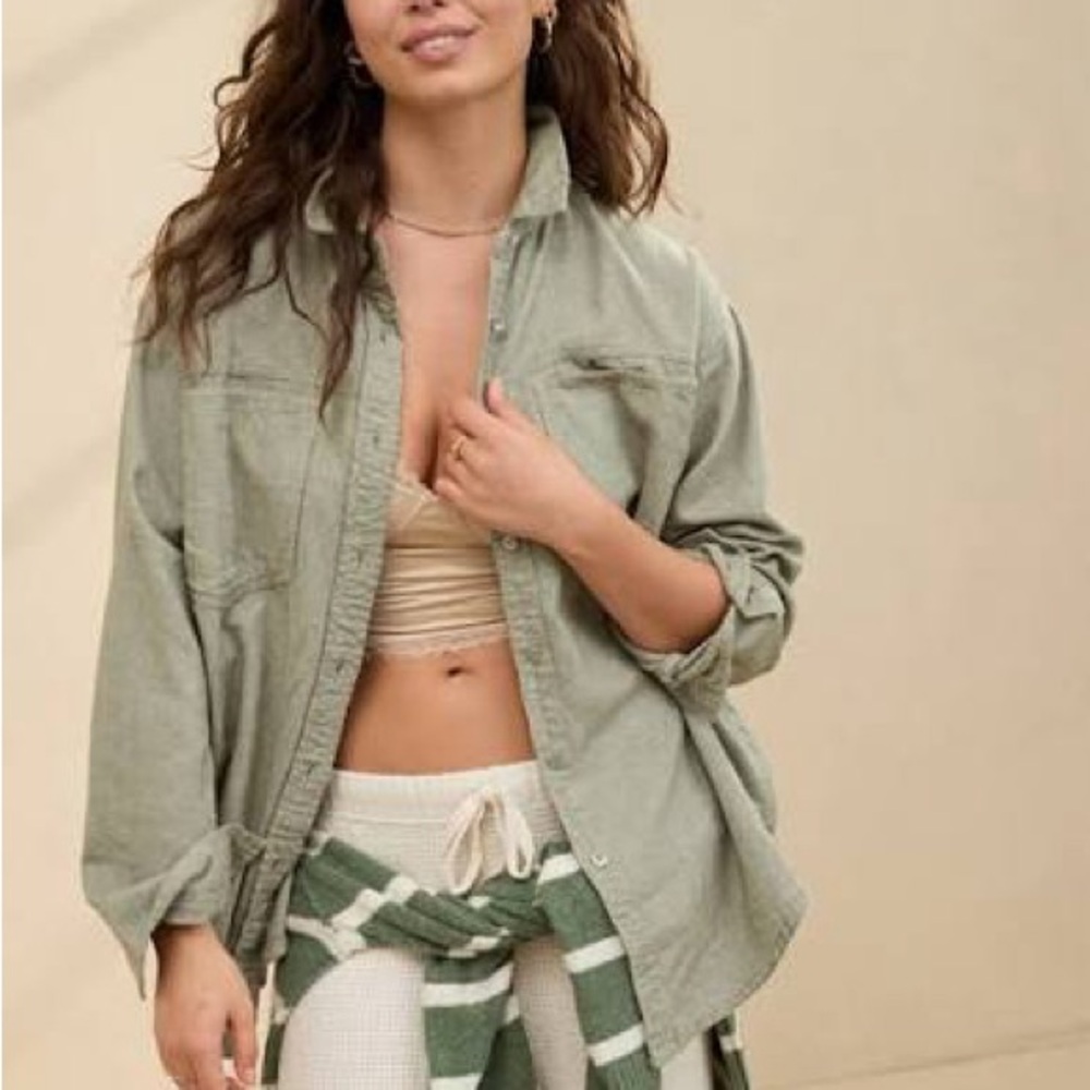 Aerie Anytime Twill button down shirt